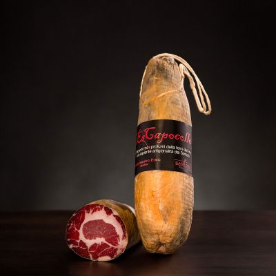 Whole and sliced piece of Santoro Es Capocollo